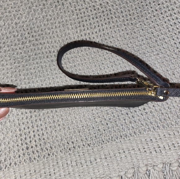 Kate Spade Wristlet - Picture 3 of 4